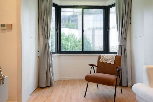 Housing image — Balcony