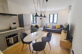 High-Ceiling 1BR Lane House in Old Xuhui with Terrace (L1/L10)