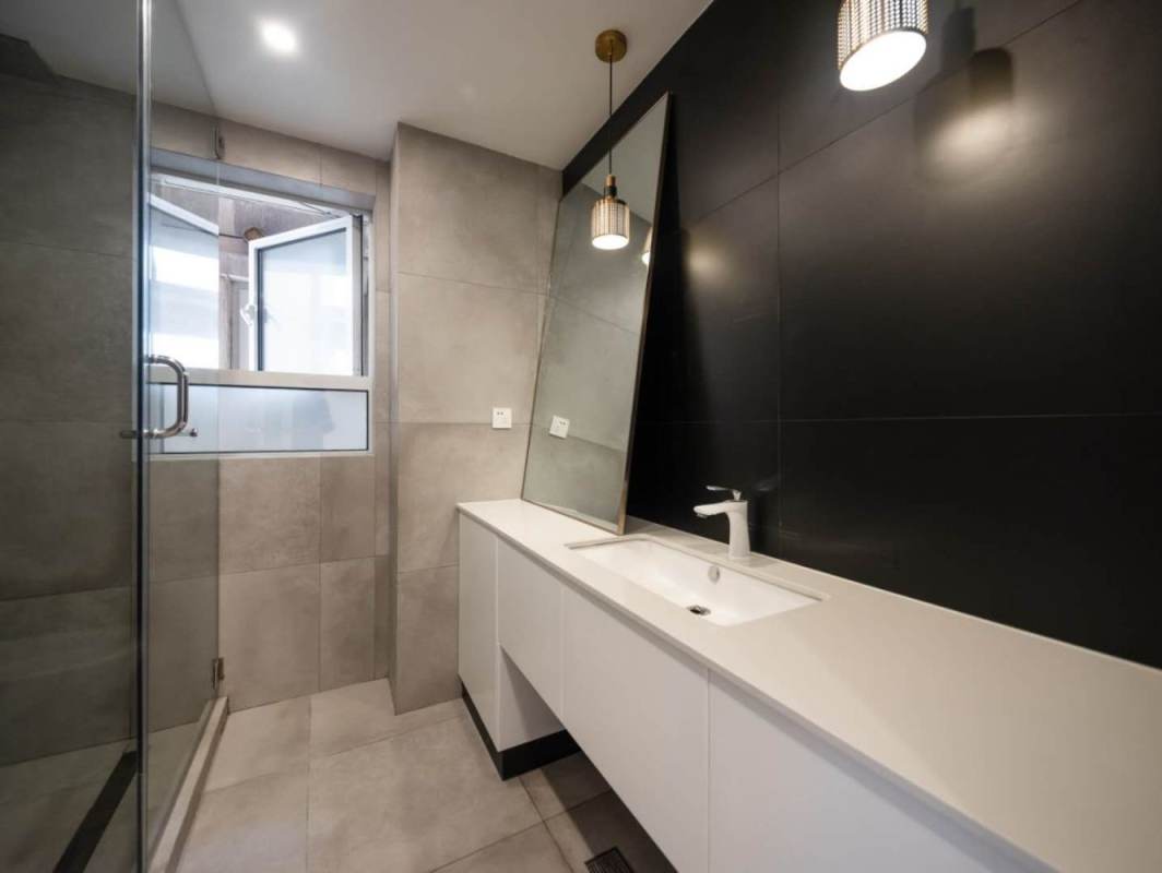 Housing image — Bathroom