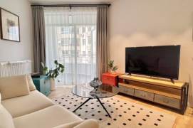 High-Floor 2BR Apartment at Shiye Apartment (L1/L9/L11)