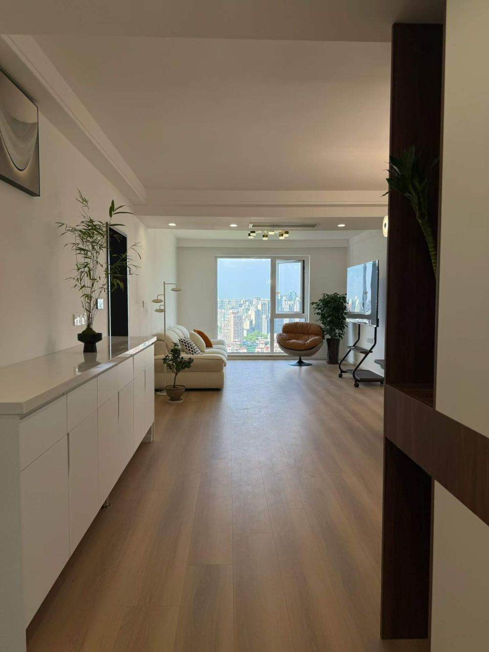Housing image — Living Room