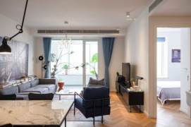 Modern Natural-Light 4BR Apartment near Hongqiao Rd Metro (L3/L4/L10)