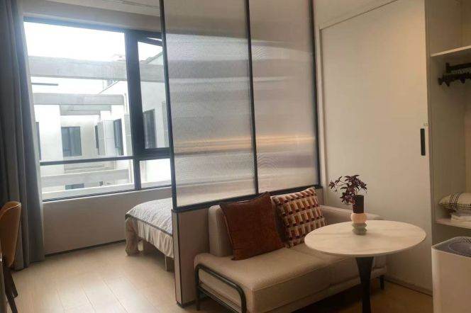 1BR Serviced Apartment near Xiangyin Rd Metro (L8)