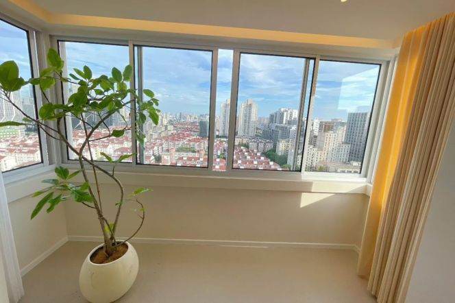 High-Floor 2BR Apartment in Xujiahui