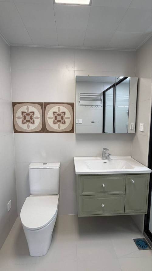 Housing image — Bathroom