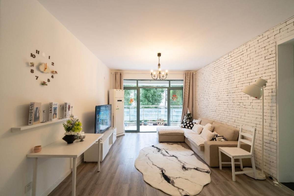 Housing image — Living Room