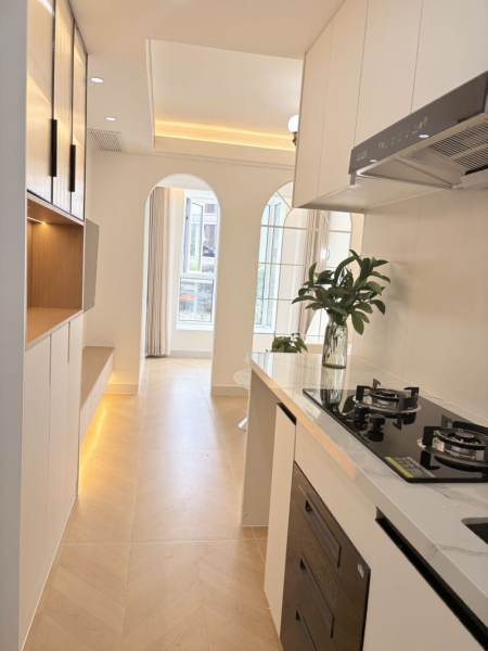 Housing image — Kitchen