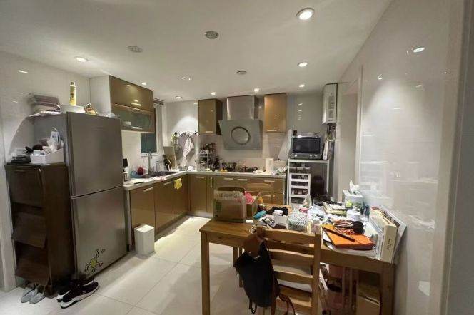 1BR Apartment in Old Xuhui (L10/L11)