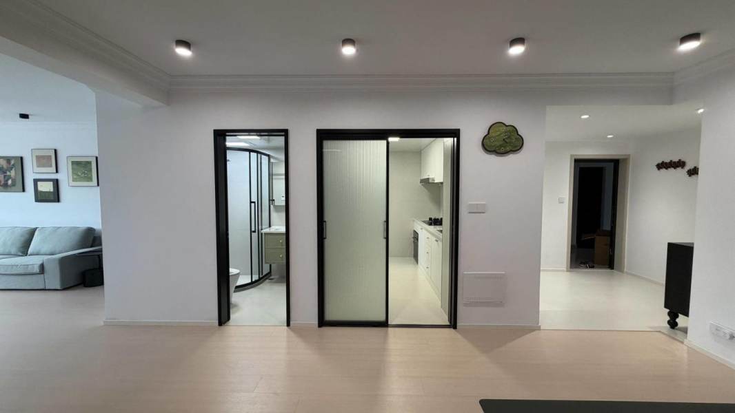 Housing image — Dining Area