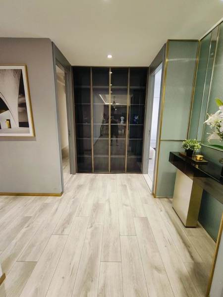 Housing image — Room