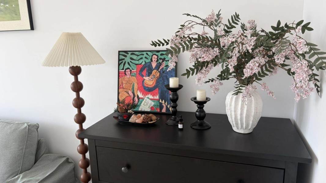 Housing image — Living Room