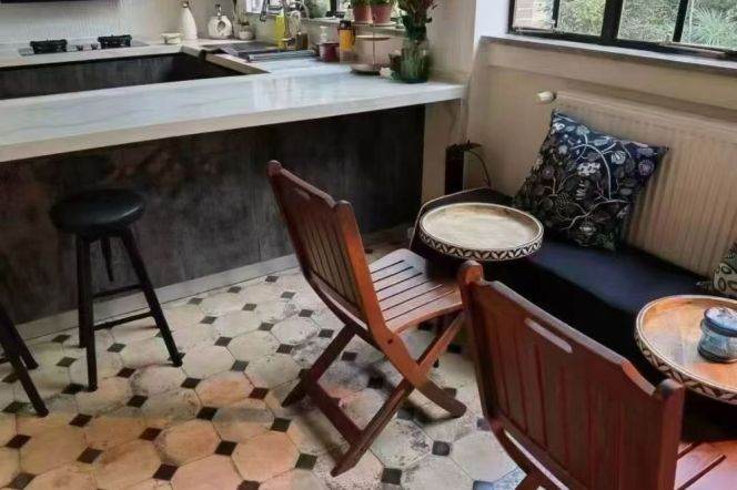Spacious 1BR Heritage Apartment in Old Xuhui