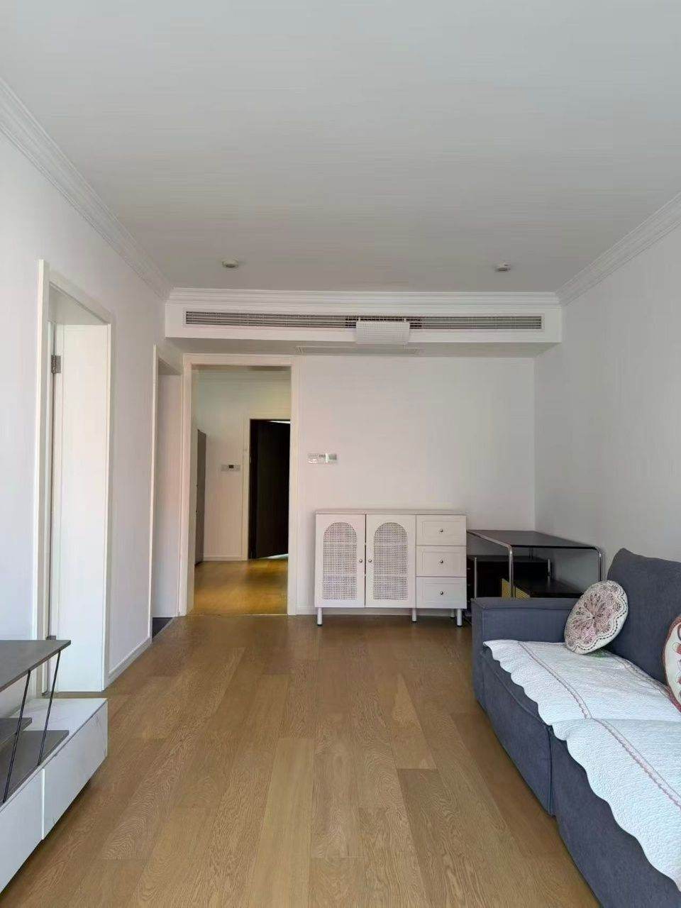 Housing image — Living Room