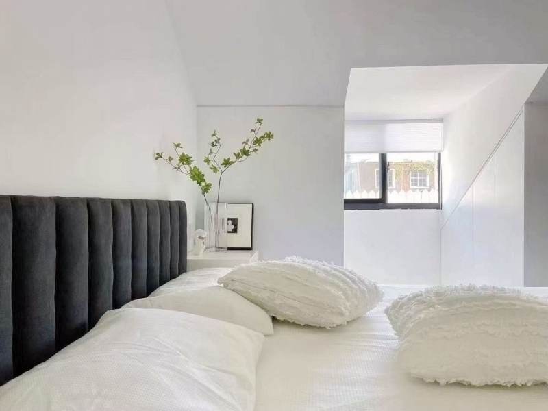 Housing image — Bedroom