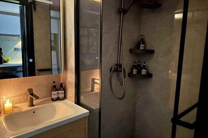 1BR Apartment in Jing'an