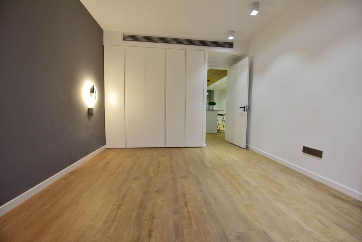 Housing image — Room