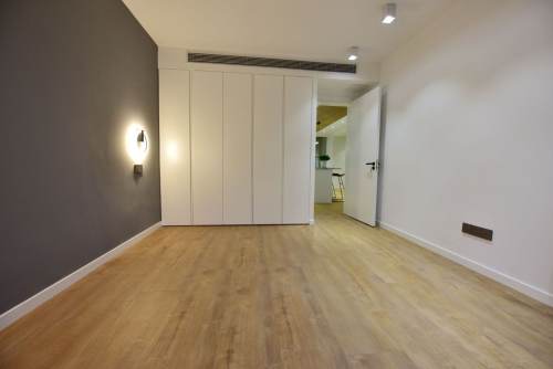 Housing image — Room