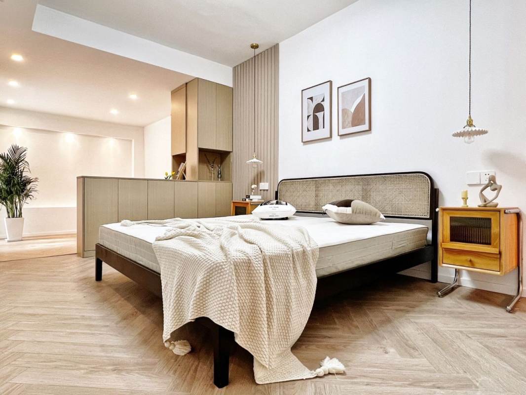 Housing image — Bedroom