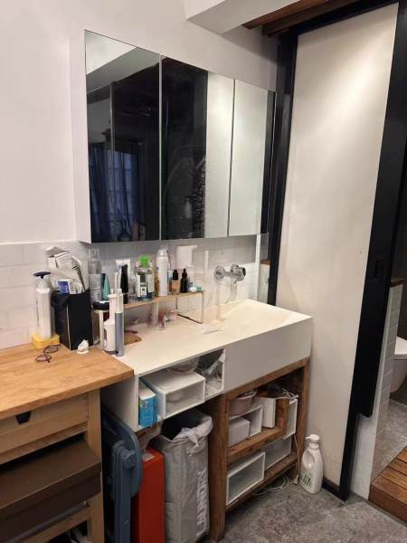 Housing image — Bathroom