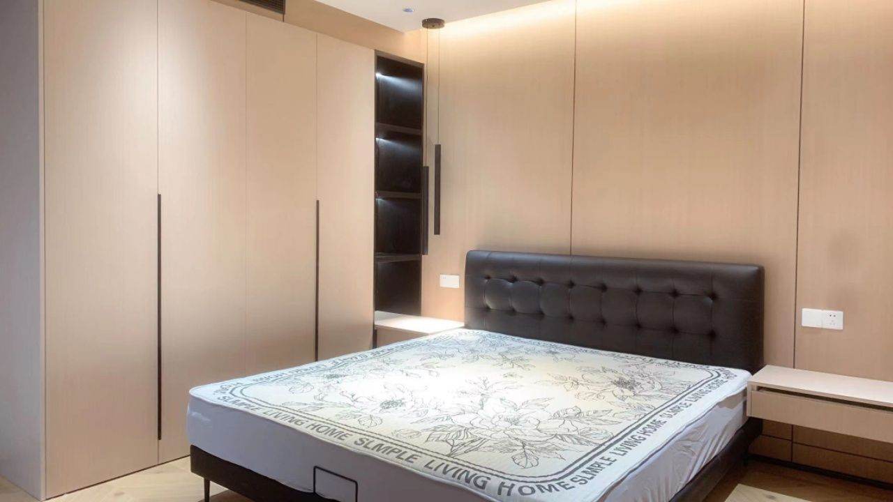 Housing image — Bedroom
