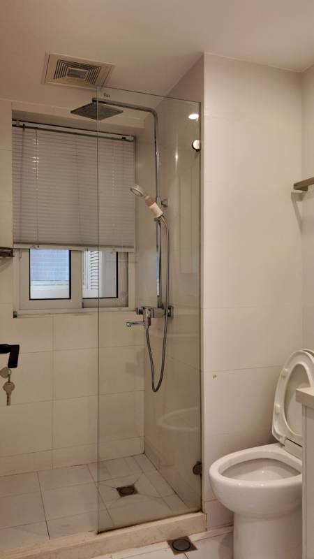Housing image — Bathroom