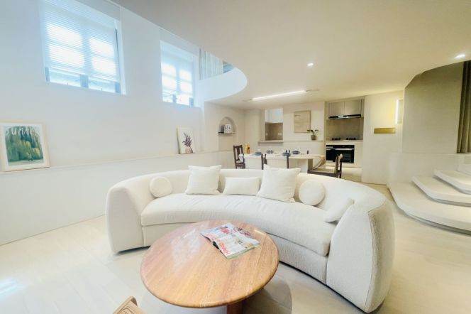 Spacious 2BR Apartment in Old Xuhui (L1/L10)