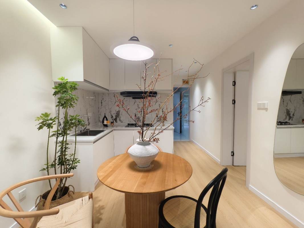 Housing image — Dining Area