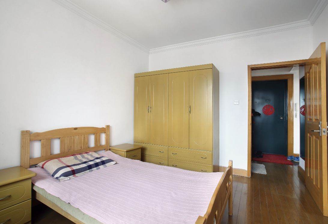 Housing image — Bedroom