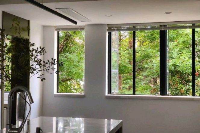 Bright 2BR Apartment near Wukang Mansion with Green View (L10/L11)