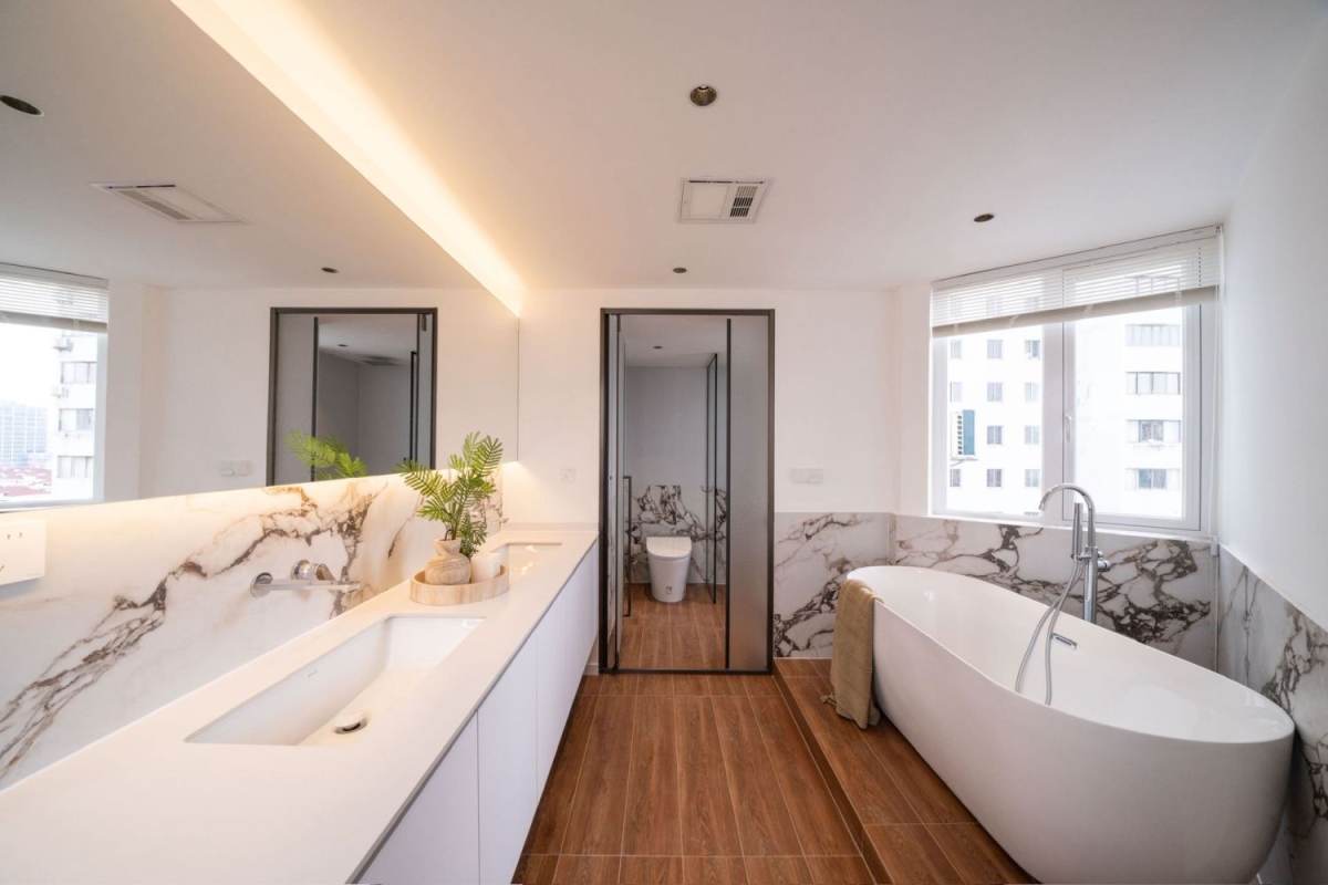 Housing image — Bathroom