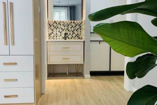 1BR Apartment in Old Xuhui (L1/L7)
