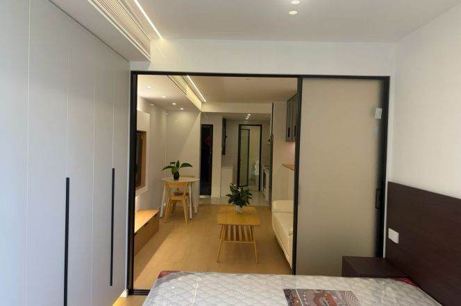 1BR Apartment in Jing'an