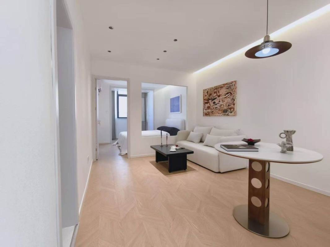 Housing image — Living Room