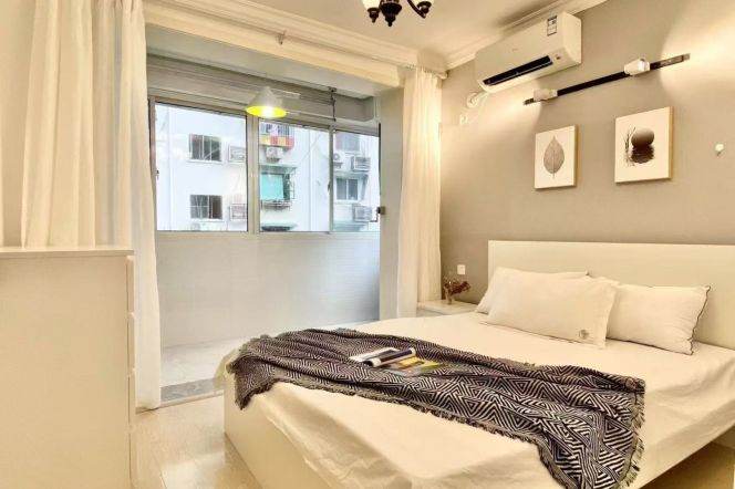 1BR Apartment in Jing'an with Green View (L7/L13)