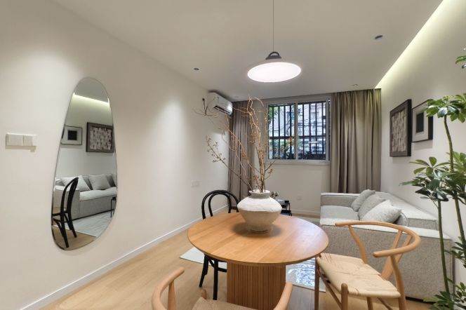 1BR Apartment in Old Xuhui (L9/L12)