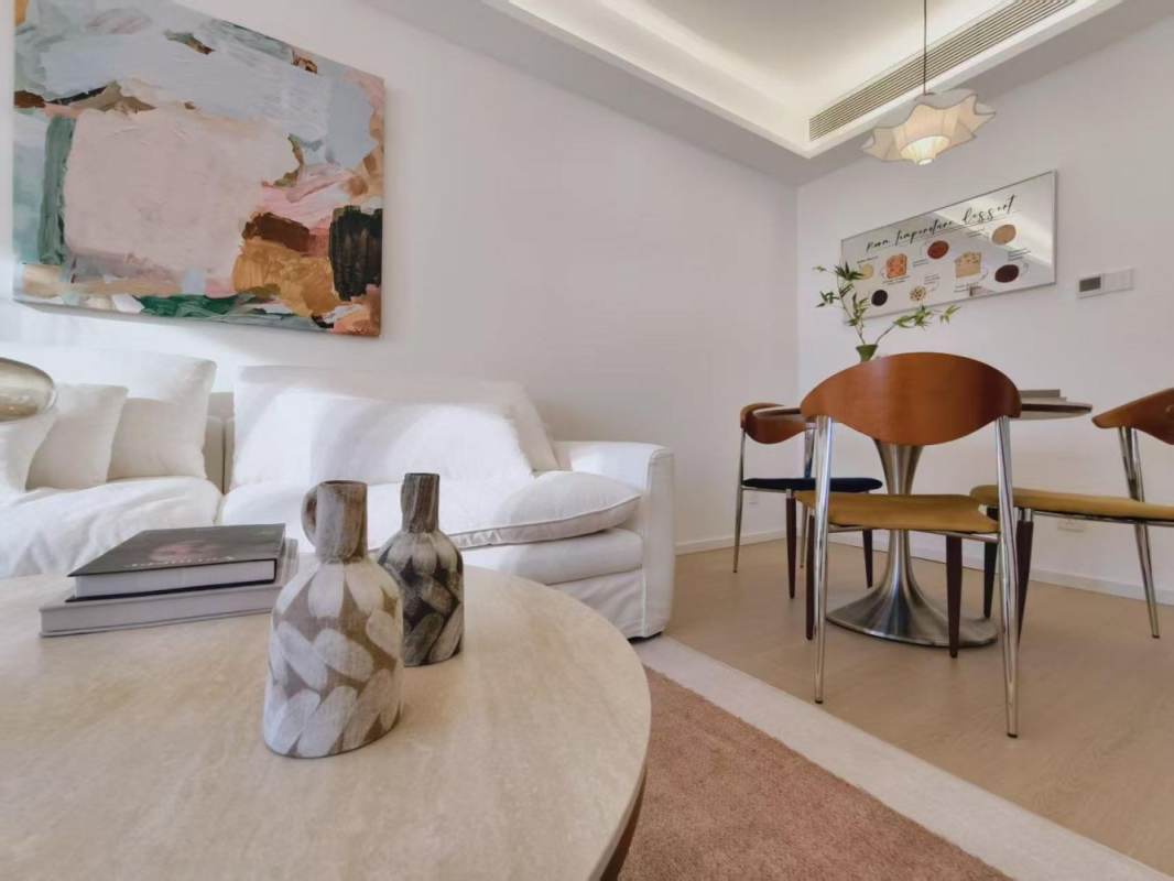 Housing image — Living Room