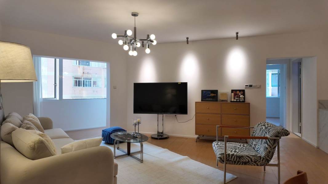 Housing image — Living Room
