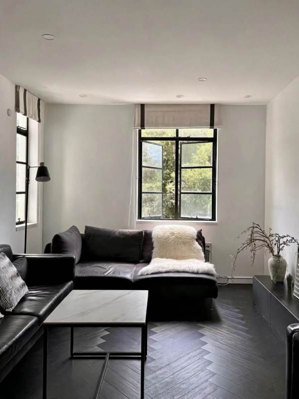 Housing image — Living Room