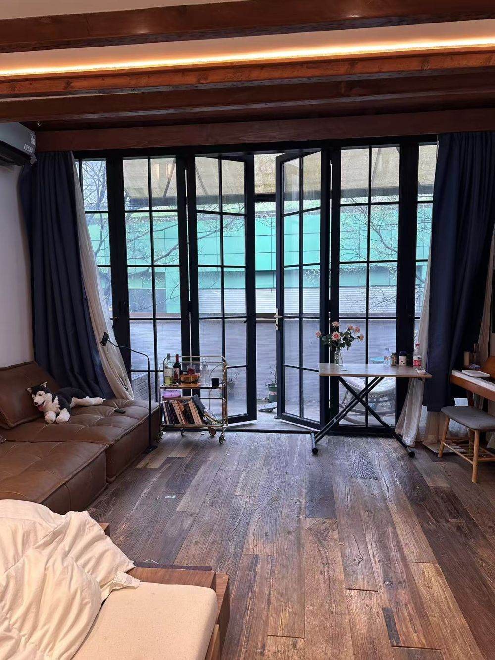 Housing image — Living Room