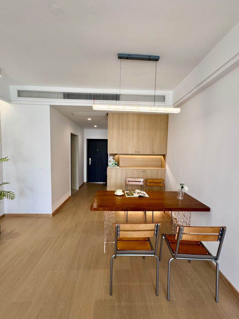 Housing image — Dining Area