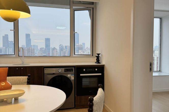 High-Floor 2BR Apartment near Changping Rd Metro (L7/L13)
