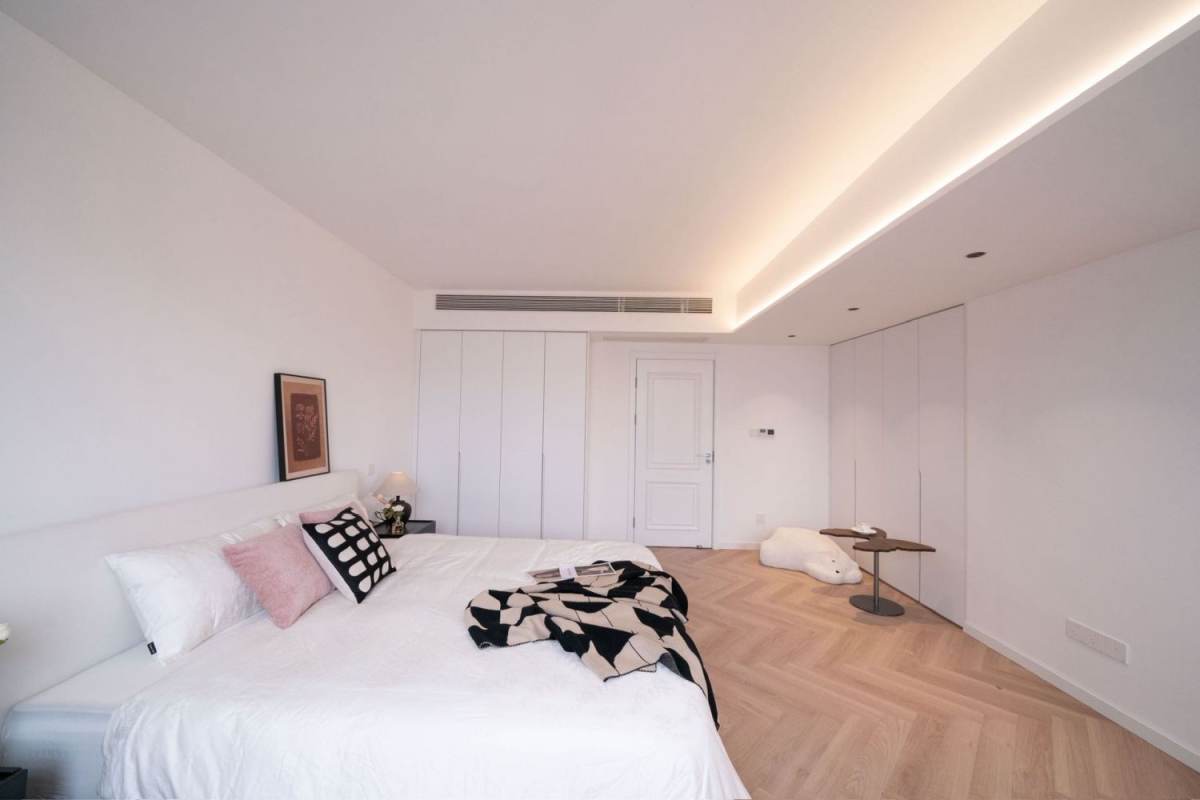 Housing image — Bedroom