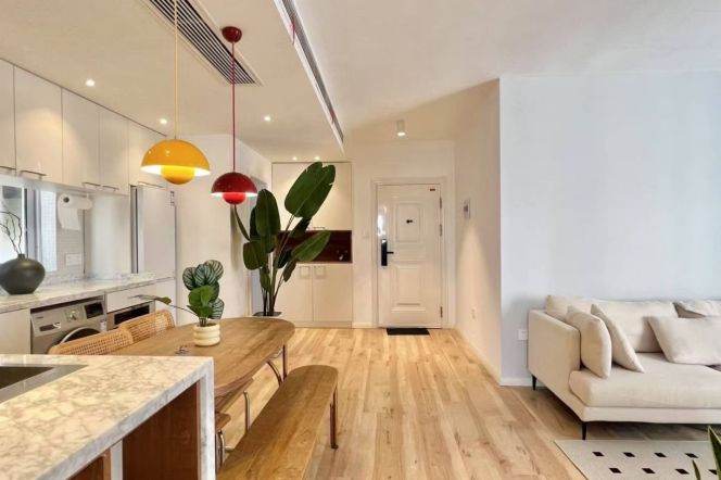 High-Floor Bright Modern 2BR Apartment at Shiye Apartment (L1/L9/L11)