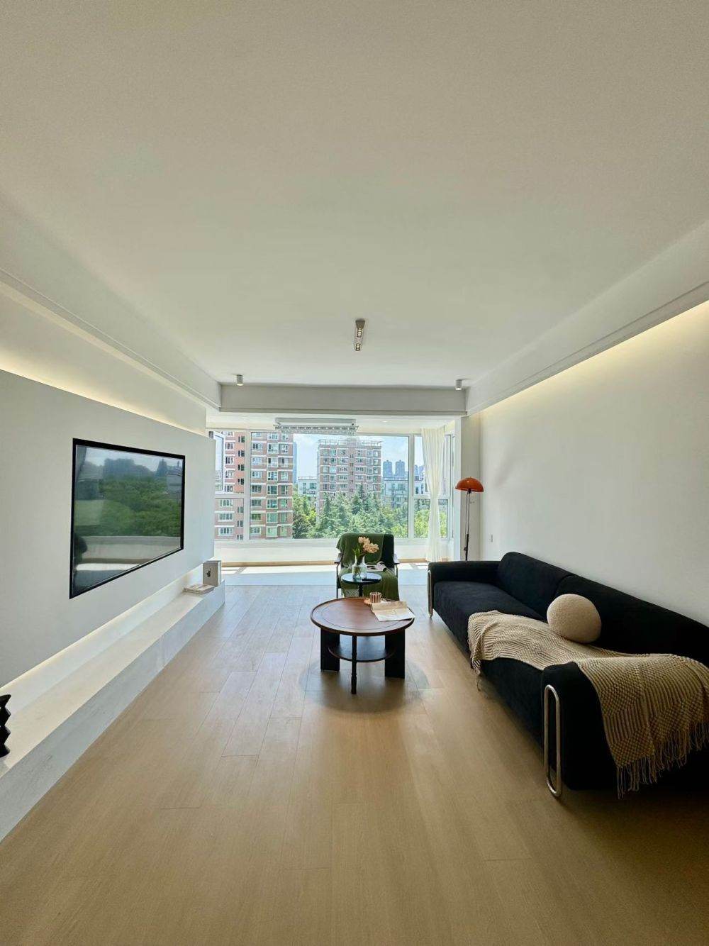 Housing image — Living Room