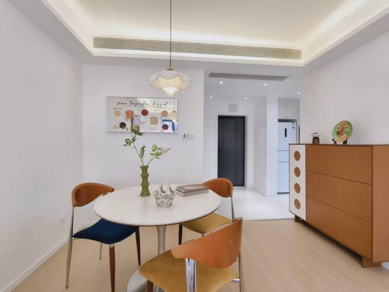 Housing image — Dining Area