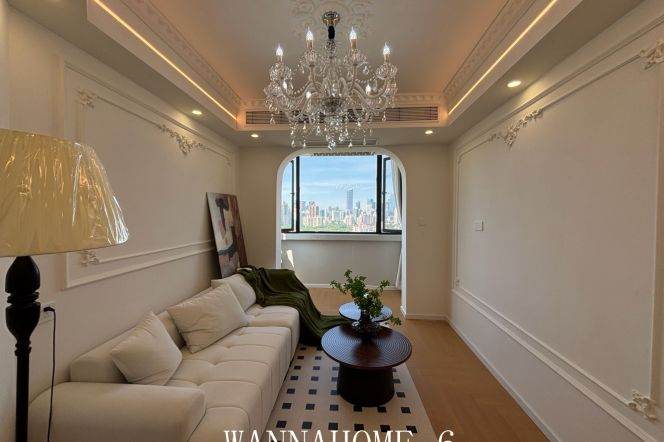 High-Floor Spacious 1BR Apartment in Xujiahui (L10/L11)