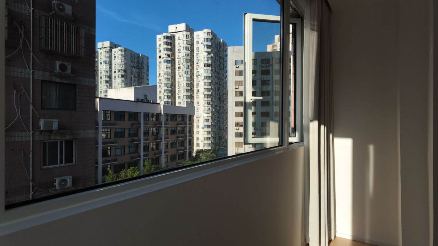 Housing image — Balcony