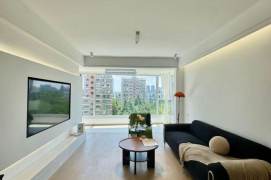 Spacious Modern Bright 2BR Apartment near Century Park