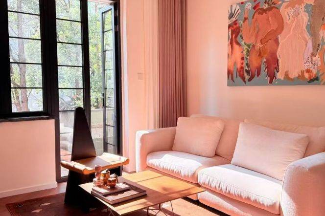 Spacious 1BR Apartment in Jing'an (L2/L12/L13)