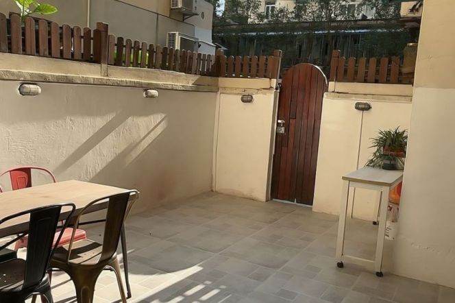 1BR Apartment in Xujiahui with Terrace (L1/L9/L11)